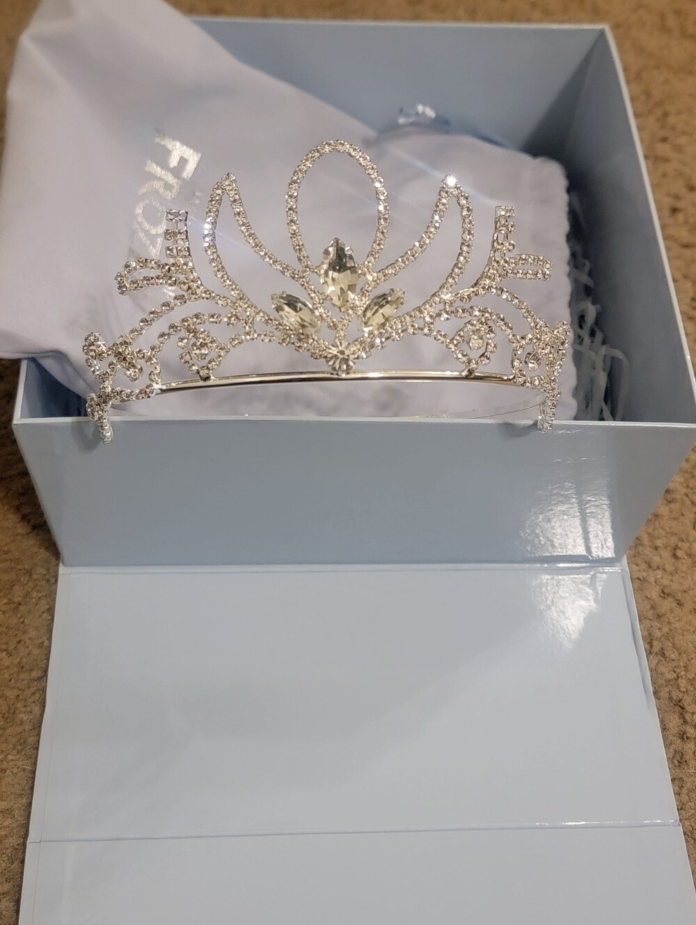 Disneyland Hongkong World Of Frozen Exclusive Elsa Tiara